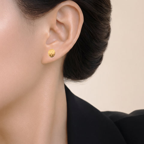 22k Yellow Gold Stud Medium Earrings with gold weight of 2.07g