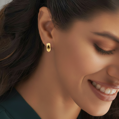 22k Yellow Gold Hoop Medium Earrings with gold weight of 2.55g