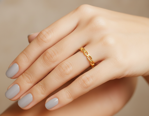 22k Yellow Gold Cocktail Fancy Ring in size 6.8 and total gold weight of 1.67g