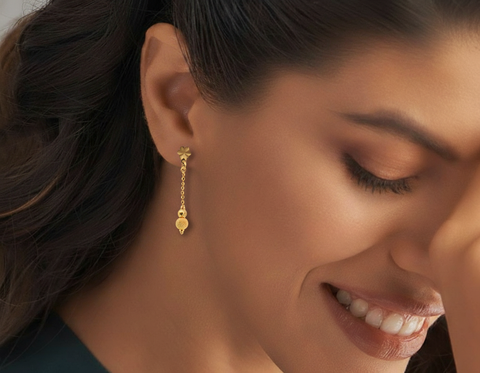 22k Yellow Gold Dangler Large Earrings with gold weight of 2.95g