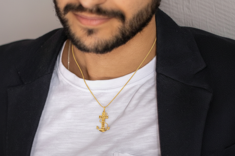 22K Yellow Gold Cross Pendant with gold weight of 2.8g