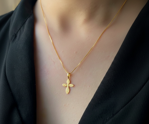 22K Yellow Gold Cross Pendant with gold weight of 1.67g