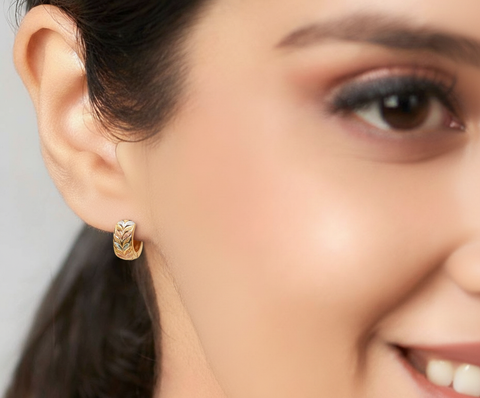 22k Three-Tone Gold Hoop Medium Earrings with gold weight of 3.05g