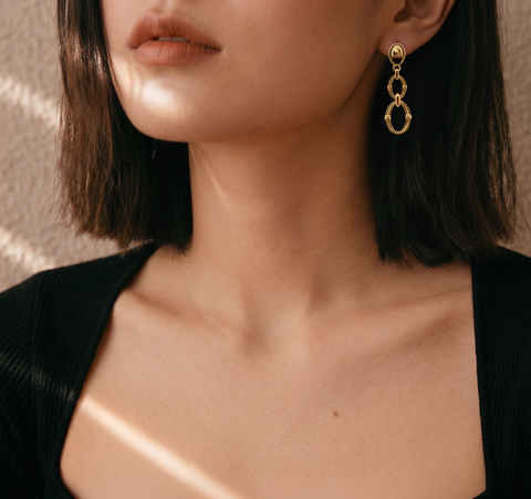 22k Yellow Gold Dangling Fancy Earrings with gold weight of 3.92g