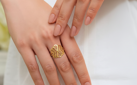 22k Yellow Gold Filigree Ring in size 7.2 and total gold weight of 2.77g