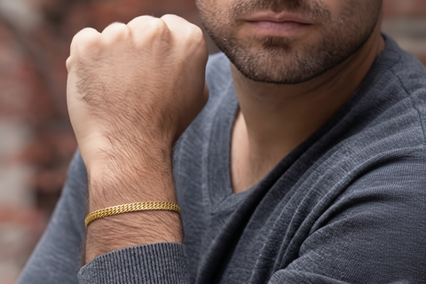 22K Yellow Gold Fancy Men's Bracelet measuring 2.1mm thickness x 9.02 inch length