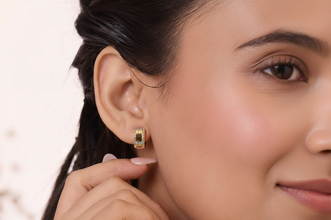22k Three-Tone Gold Hoop Medium Earrings with gold weight of 2.99g