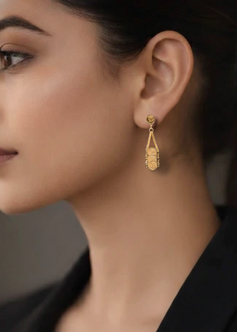22k Yellow Gold Dangler Large Earrings with gold weight of 4.55g