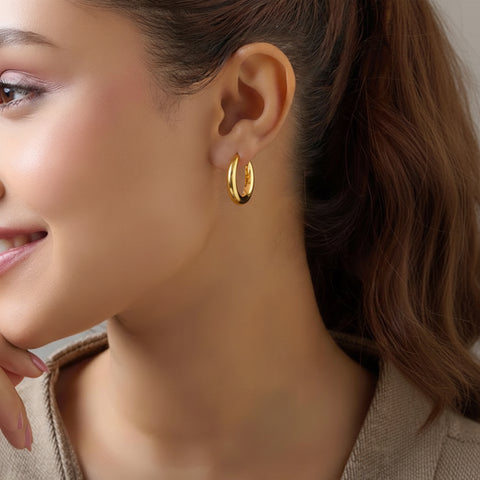 22k Yellow Gold Oval Hoop Earrings with gold weight of 3.52g