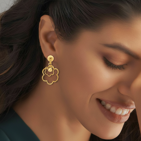 22k Yellow Gold Dangler Large Earrings with gold weight of 3g