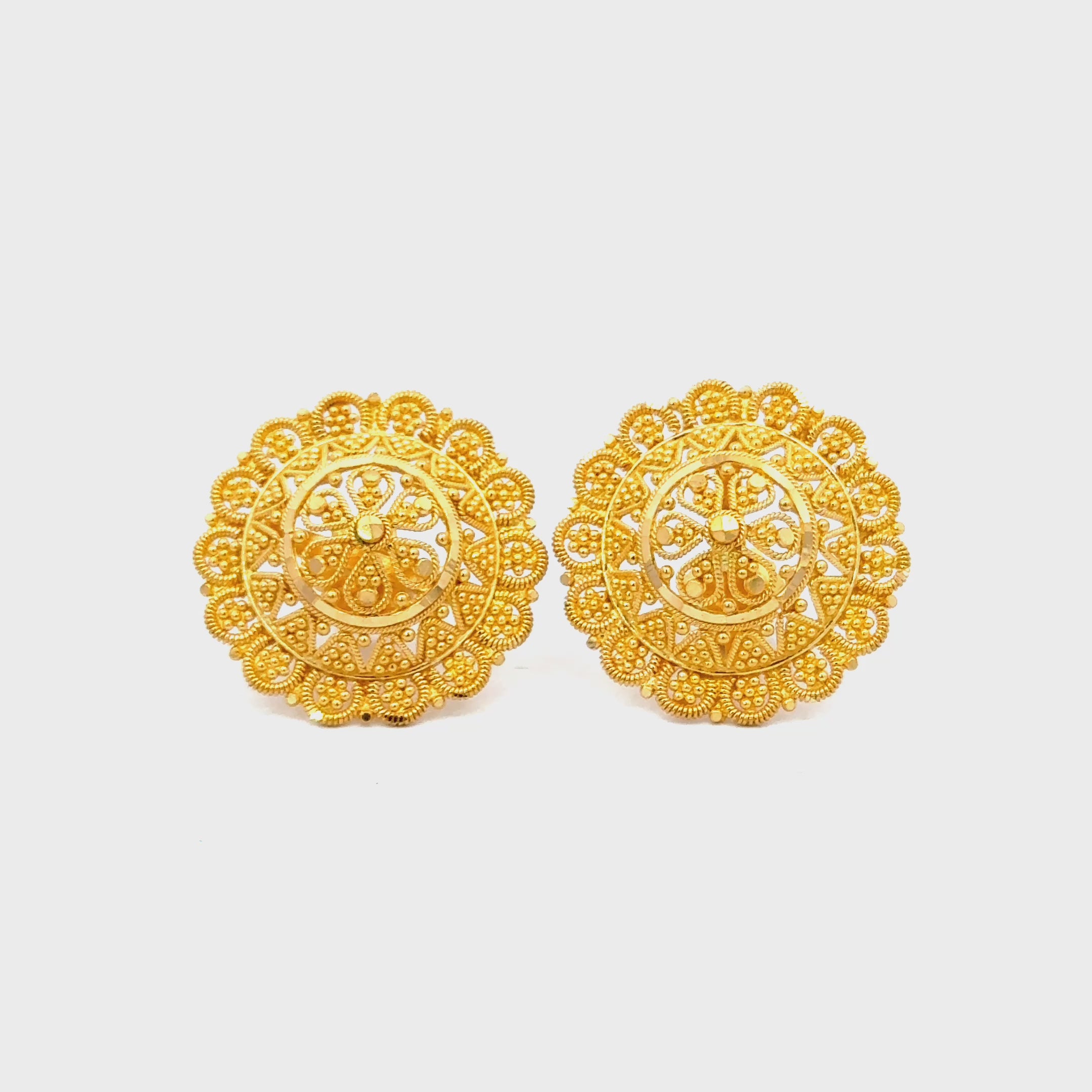 22k Yellow Gold Filigree Medium Earrings with gold weight of 9.6g