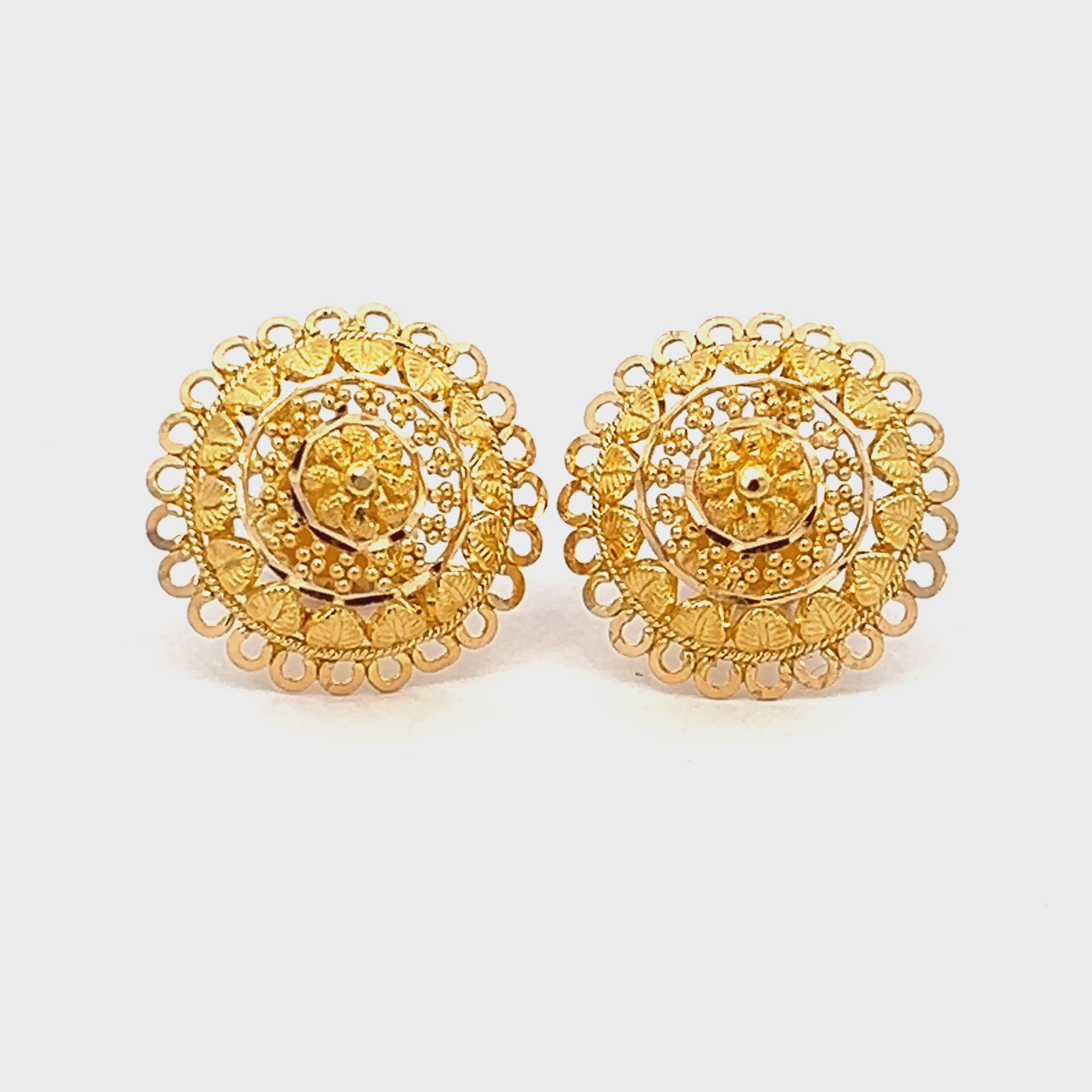 22k Yellow Gold Filigree Medium Earrings with gold weight of 6.72g