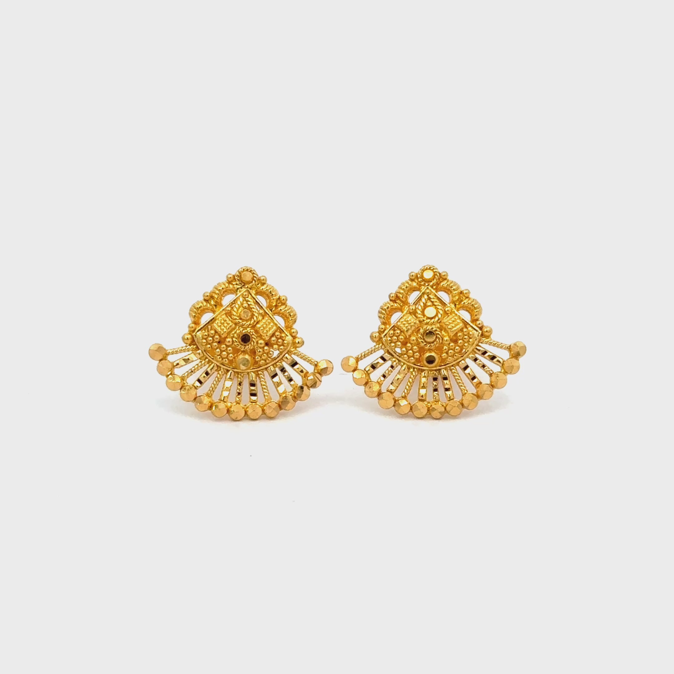 22k Yellow Gold Filigree Small Earrings with gold weight of 4.29g