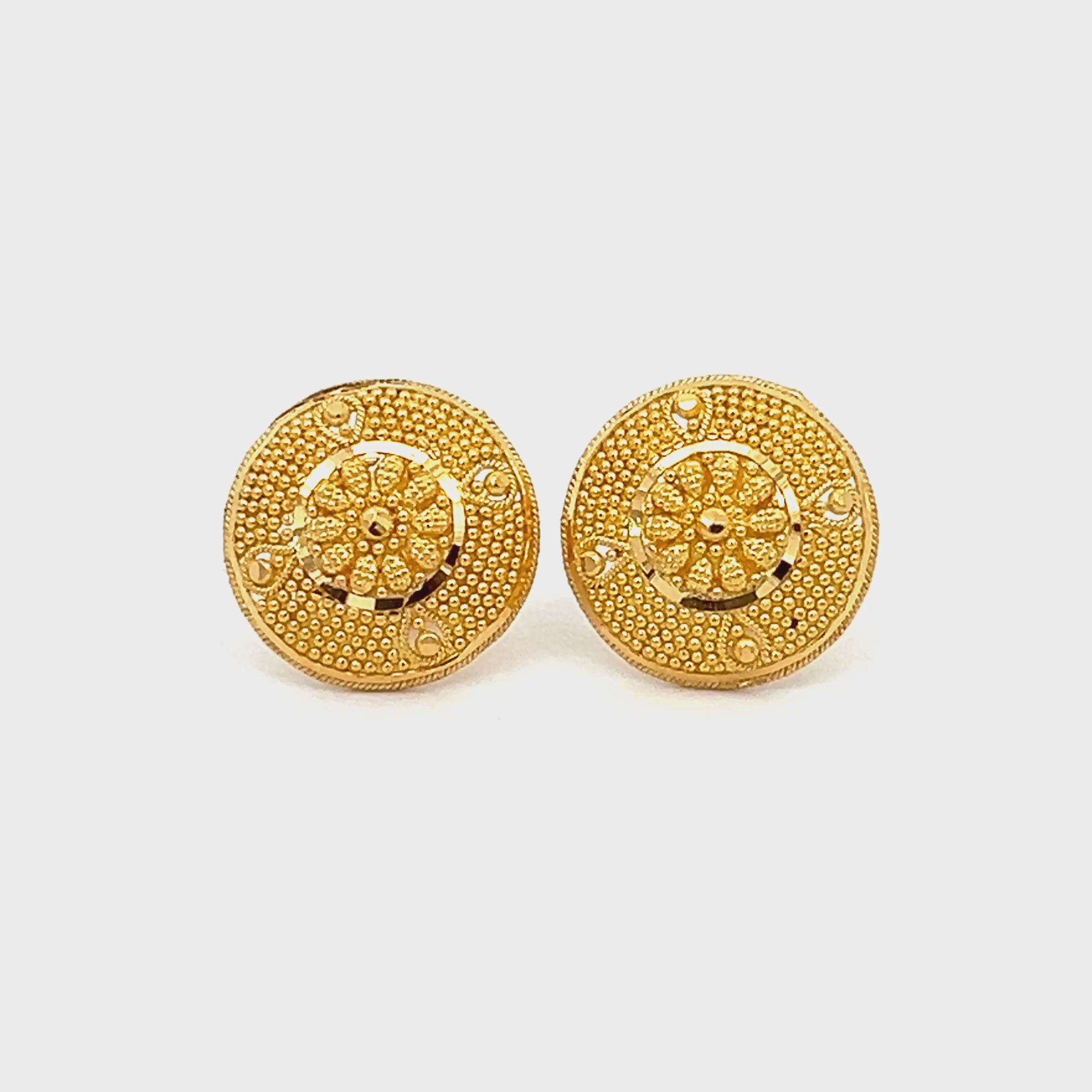 22k Yellow Gold Filigree Medium Earrings with gold weight of 7.13g