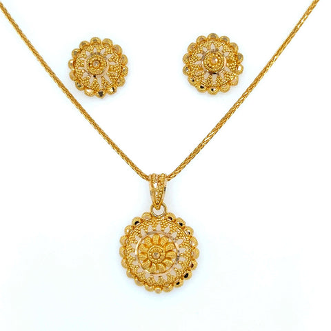 22K Gold Round Filigree Pendant and Earring Set